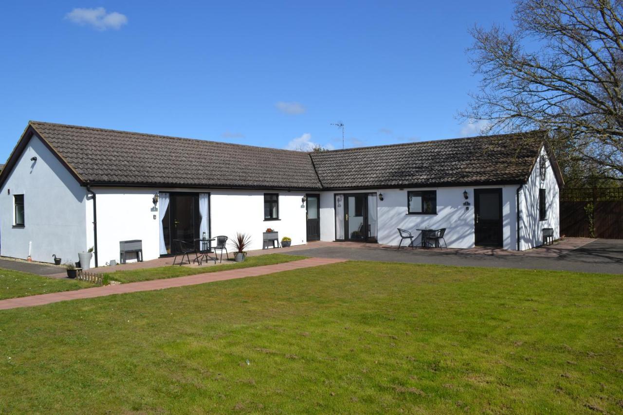 Number 1 Lytton Tree Holiday home