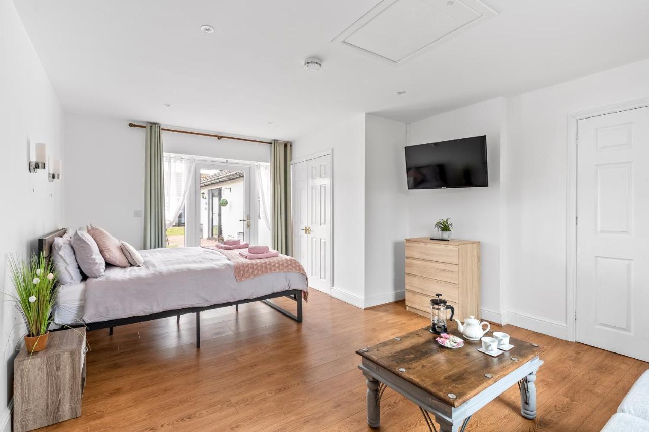 Number 1 Lytton Tree Holiday home